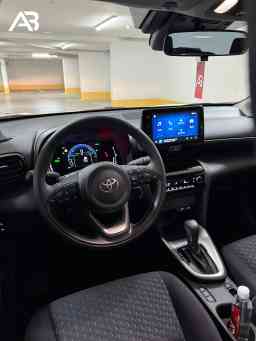 Toyota Yaris Cross view 3