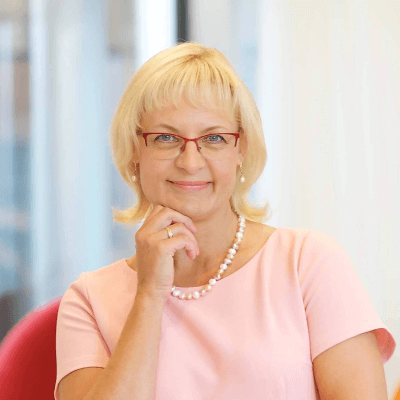 Eva Leemet portrait