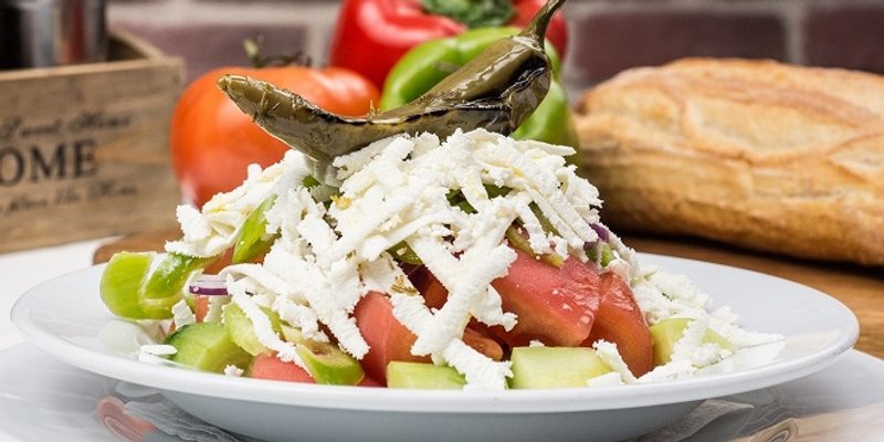 RECEPT Osvježavajuća šopska salata
