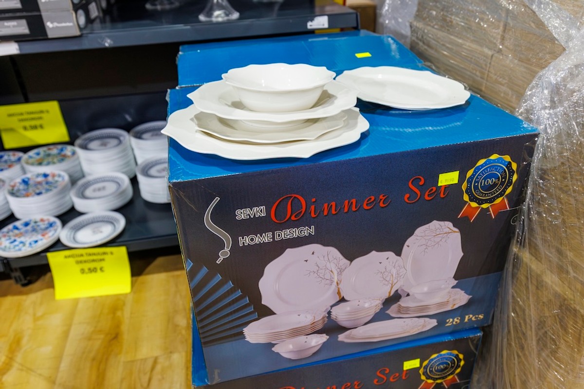 Kreće totalno ludilo u Kaštelima, poznati outlet šokirao niskim cijenama: Od danas imaju kućanske aparate, alat, bazene, jacuzzije...