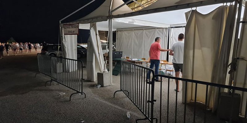 VIDEO: Zadnji navijač je testiran deset minuta prije kraja utakmice