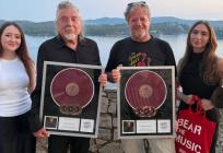 Robertu Plantu u Šibeniku uručeno najveće diskografsko priznanje Multiplatinum Award