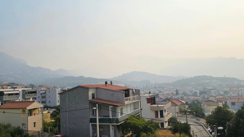 SMRAD PALJEVINE 'Kao da gori u Mravincima ili Klisu'