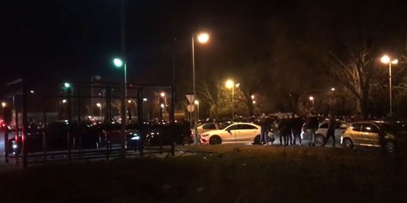 NOĆNI ŽIVOT Mladi se ponovno okupljali, pjevali uz svirače, intervenirala i hitna pomoć