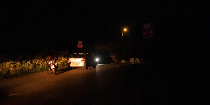 VLAK NALETIO NA MOTOCIKL Nesreća na pružnom prijelazu u Kaštelima, motociklist zadobio teške tjelesne ozljede opasne po život