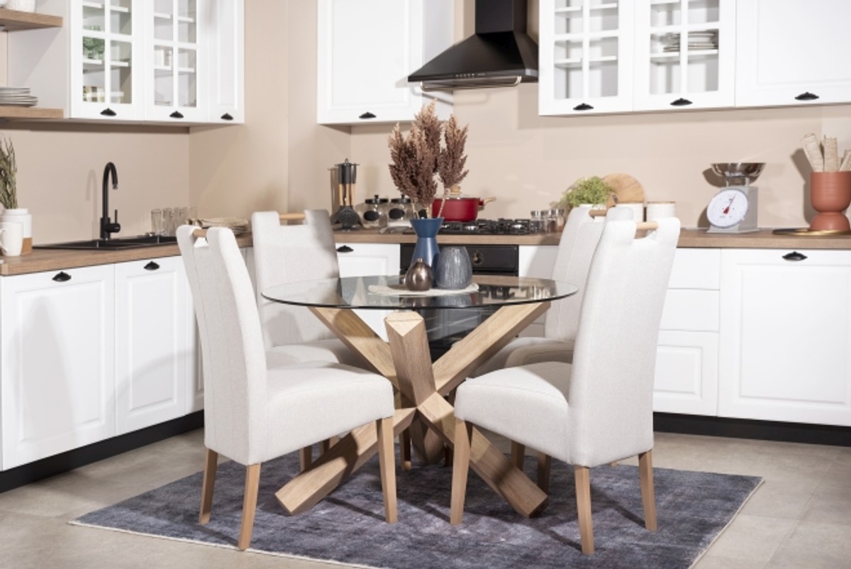 Donosimo 5 trendi tipova stolica za uređenje blagovaonice