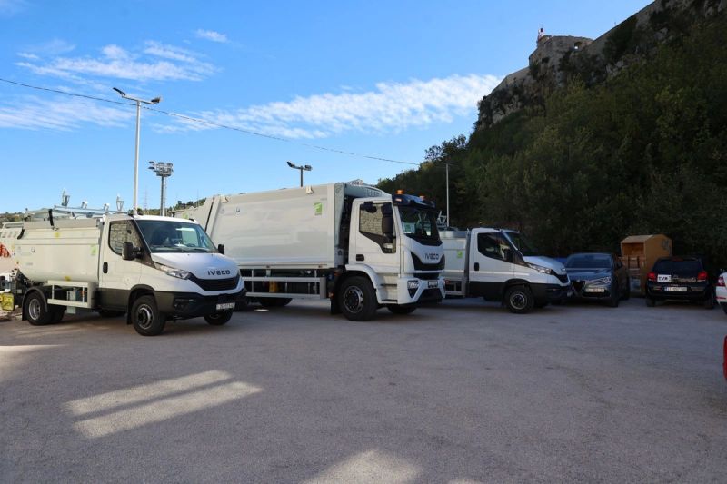 Klis nakon 33 godine napušta Čistoću: Stari kontejneri odlaze u povijest, svaka kuća dobiva svoje kante i vrećice