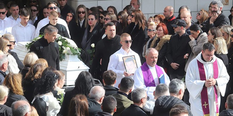 FOTO/VIDEO Tuga na Lovrincu: Brojni su ispratili Luku Bančića na posljednji počinak
