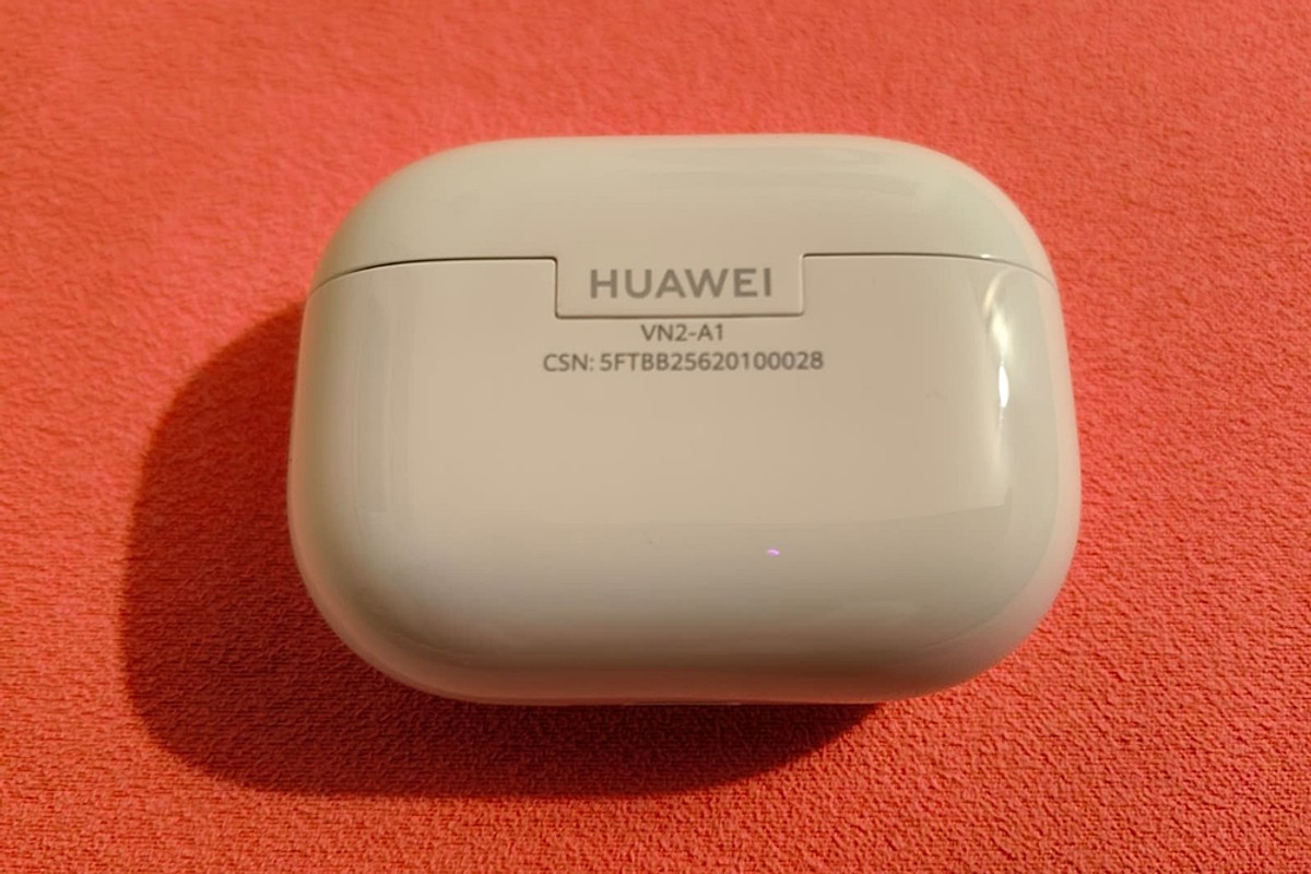 Huawei FreeBuds SE 4 ANC: Male, bijele i spremne za gradski kaos