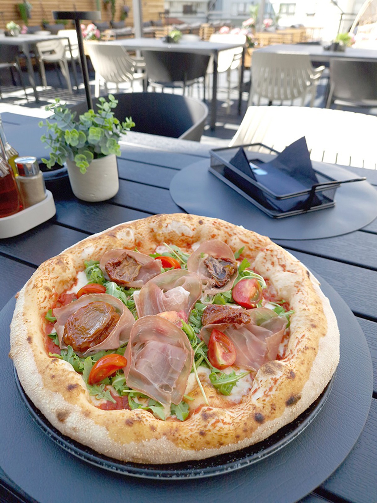 BILLIARDS, FOOD & FUN KONCEPT Zagreb dobio novo cool mjesto, 'Rooftop 215' više je od pizzerije