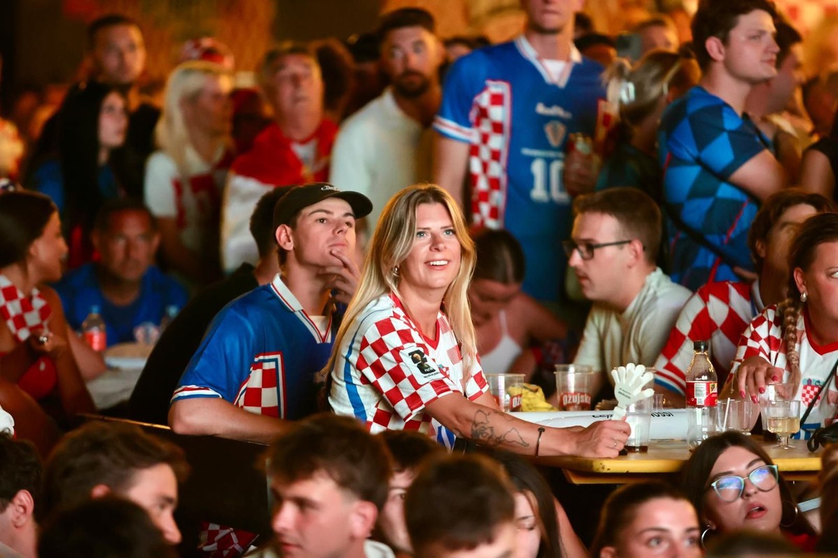 FOTO/VIDEO Pogledajte reakciju navijača na Zvončacu nakon Sučićevog gola!