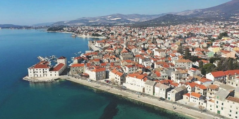 KAŠTELANSKE PRIČE IZ PROŠLOSTI: Literarno-likovna baštinska radionica GKK u Kaštel Sućurcu