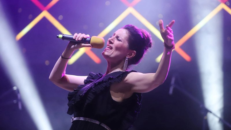 VIDEO Solin pjevao s Doris Dragović: Japirko prepun, pogledajte atmosferu s koncerta