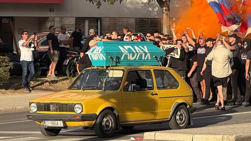 FOTO/VIDEO Torcida stigla na Poljud, pogledajte kako je bilo u korteu