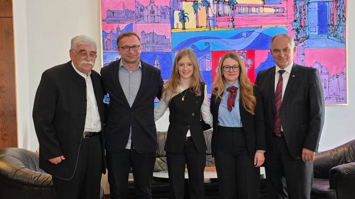 VIDEO Mlada Sinjanka briljirala na Sanremu, zapjevala i županu Bobanu