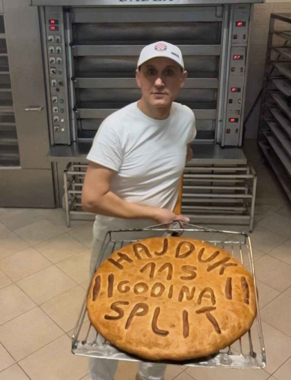 Danas slavimo Hajdukov rođendan, pogledajte poseban kruh u kaštelanskoj pekari