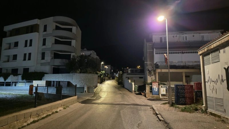 PODSTRANA Dovršena rekonstrukcija javne rasvjete na Grbavcu, vrijednost radova 70 tisuća eura