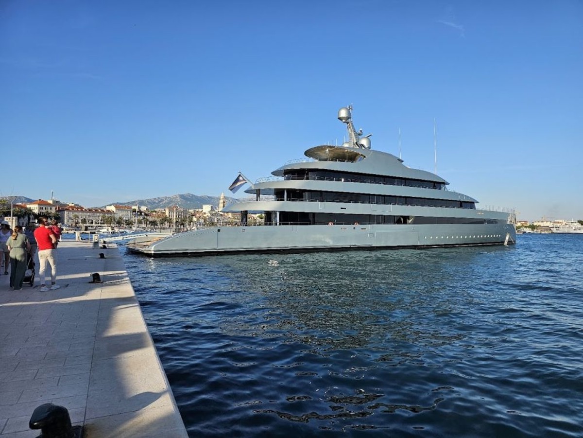 Mega jahte u Splitu | foto: Joško Jaković