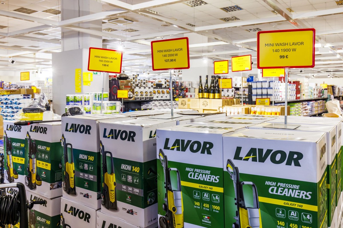 U outletu Best Price vrhunski televizori sniženi 50%, a pogledajte cijene za mini wash, kućanske uređaje i uskrsni asortiman