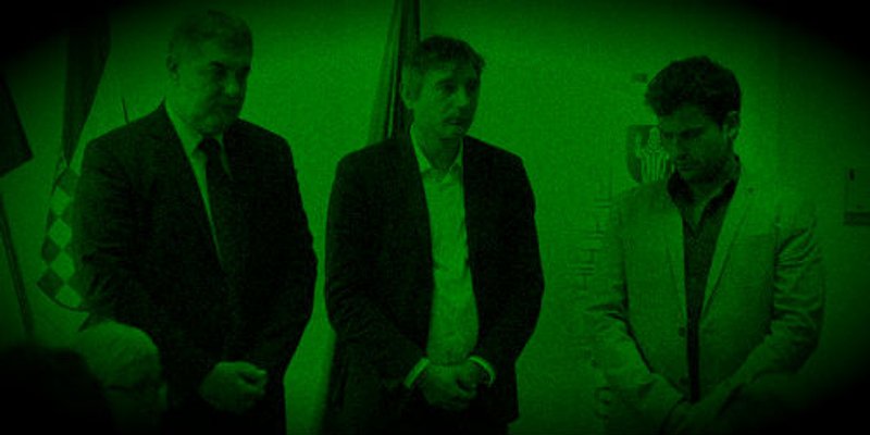 Bi li Baldasaru pala kruna s glave da se malo uhvatio motike?