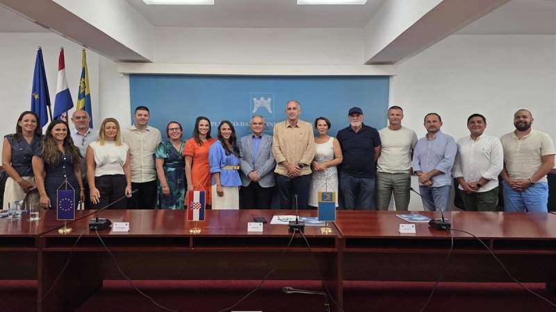 FOTO Župan Boban ugostio nagrađene vinare nakon povijesnog uspjeha na svjetskom natjecanju