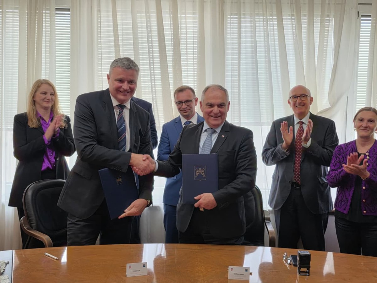 Počinje suradnja Splitsko-dalmatinske županije i Hrvatske državne samouprave u Mađarskoj, evo što donosi