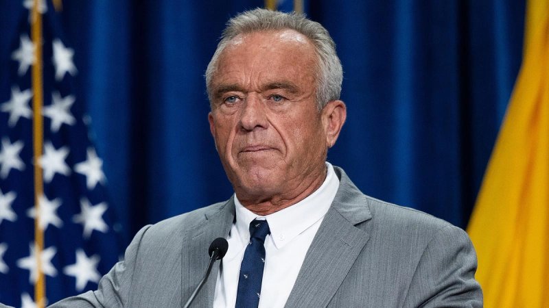 Trumpov ministar zdravstva na izletu odrezao penis mrtvom rakunu, ranije je motornom pilom odrubio glavu kitu