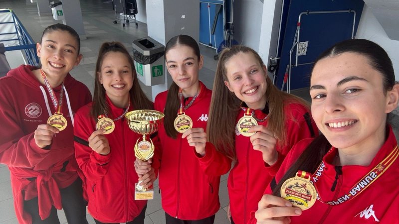 TAEKWONDO Čak 12 odličja Marjana u Skoplju!