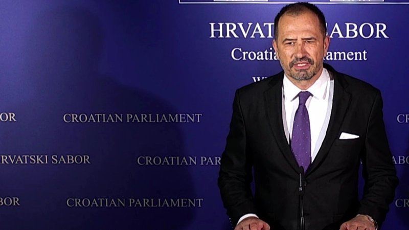 Peternel: Nedopustivo je da Kekin i Možemo! učionice pretvaraju u ideološki poligon za mobilizaciju budućih glasača!