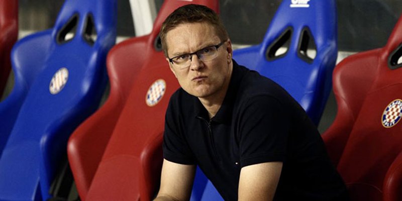 Valdas Dambrauskas podnio ostavku