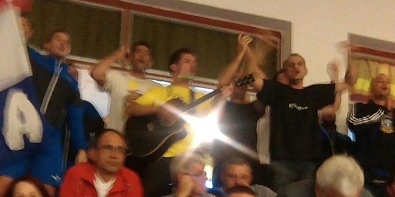 VIDEO Torcida Mertojak došla u Češku navijati za svoje kuglače: 'Stvorili su do sada neviđenu atmosferu na međunarodnim kuglačkim natjecanjima'