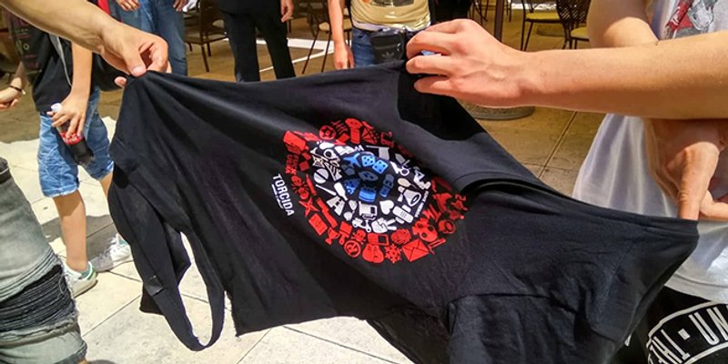 UŽAS NA ŠKOLSKOM IZLETU: Funcuti izudarali osmaša iz Neorića, te mu skinuli i iskidali majicu s oznakom Torcide!