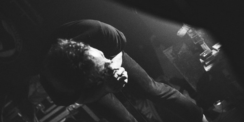 Neon Lies uživo u Splitu: Analogni darkwave u Beton Kinu