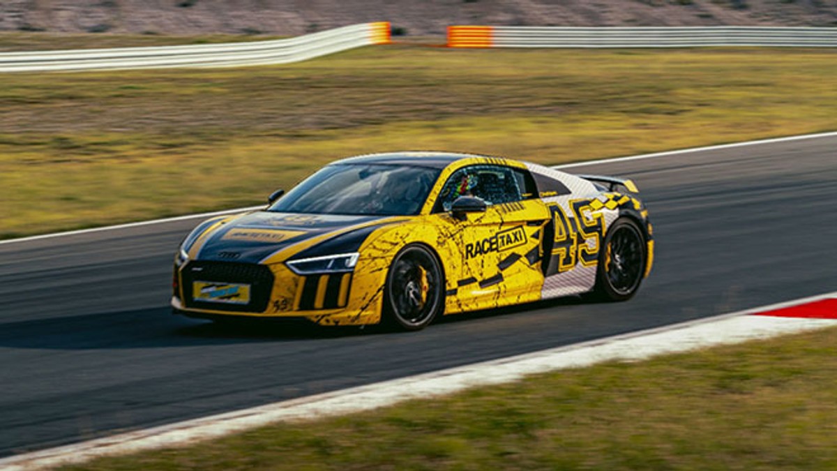 Ove godine daruj uspomene: Top ideje za originalne božićne poklone!