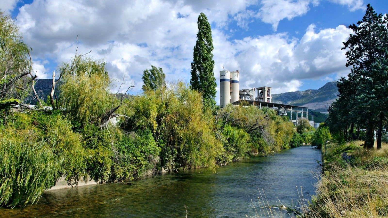 Cemex prodao zemljište na Klisu na kojem se nalazi tvornica 10. kolovoz