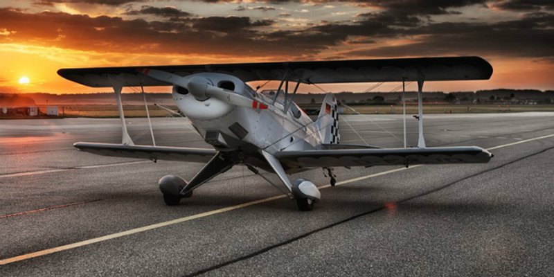 SUDAR VOJNOG MLAŽNJAKA I BICIKLISTA: Jedna od najbizarnijih avionskih nesreća dogodila se u Splitu!