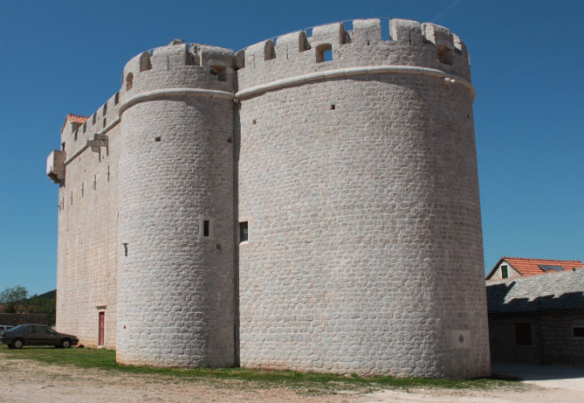 Pročitajte kako je alžirski beg Uluč-Ali napao Hvar i koje su se sve svjetske sile borile za otok