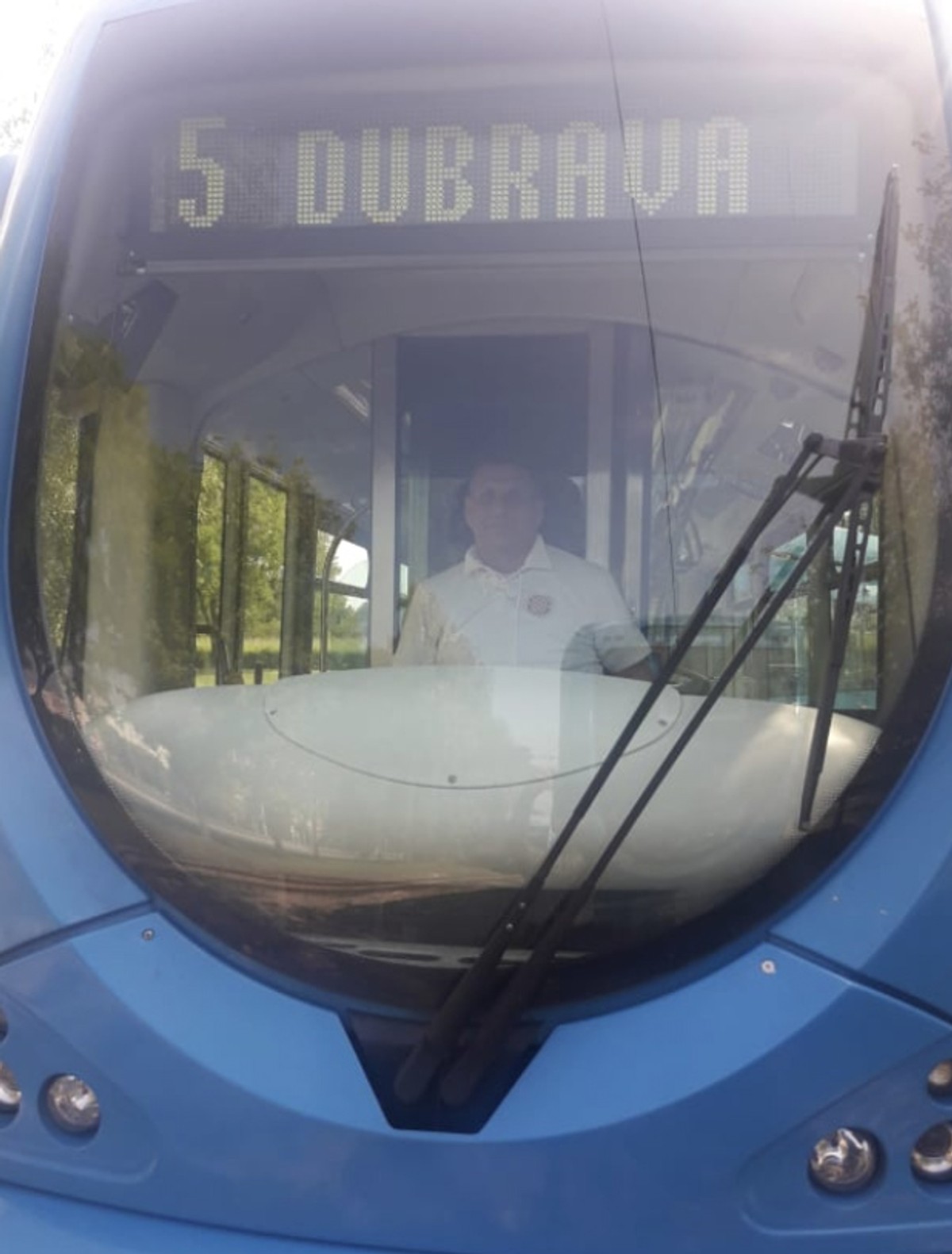 Zagrebački tramvaj vozi u Hajdukovoj majici: 'Nekima se ne sviđa, ali nije bilo nikakvih neugodnosti'