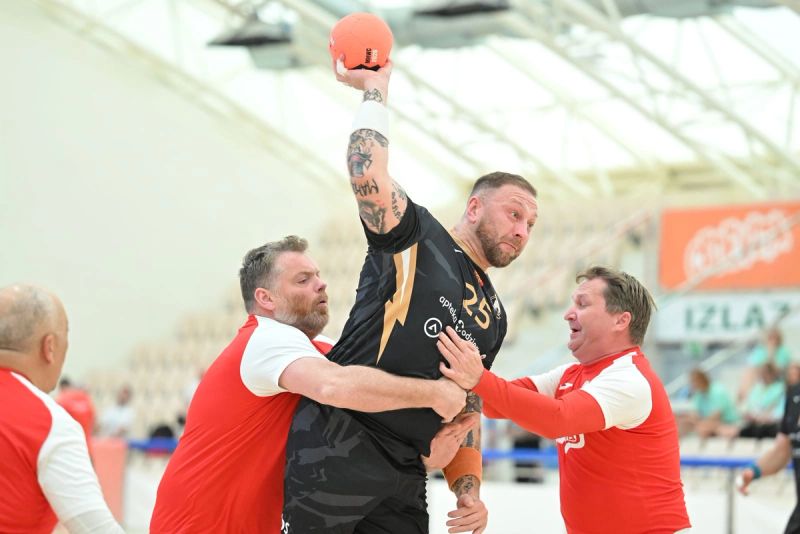 FOTO: DJ party, violinski show, vatromet - sve to na početku posebnog natjecanja u Dalmaciji