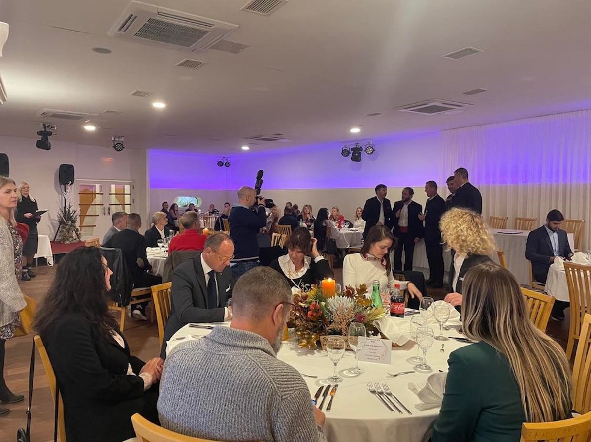 'Dani adventa- FitSplit RCK'