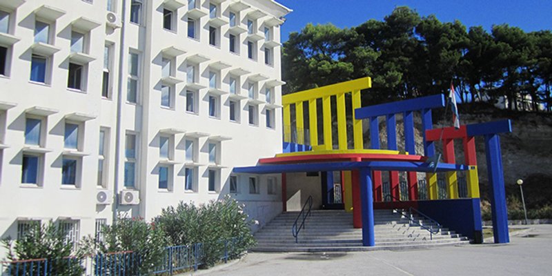 Ravnatelj OŠ Kamen-Šine: Opasni put je na privatnoj parceli pa je teško riješiti problem, a za uređenje okoliša smo dobili nekoliko priznanja