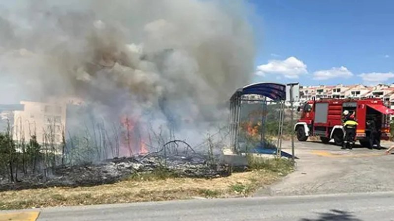 Vatrogasci diljem Dalmacije gasili travu