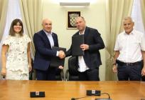 Župan Blaž Pezo potpisao ugovor o donaciji za povijesno Svjetsko prvenstvo u vaterpolu 4×4