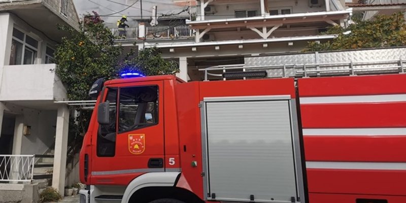 U Dugom Ratu planula kuhinjska napa