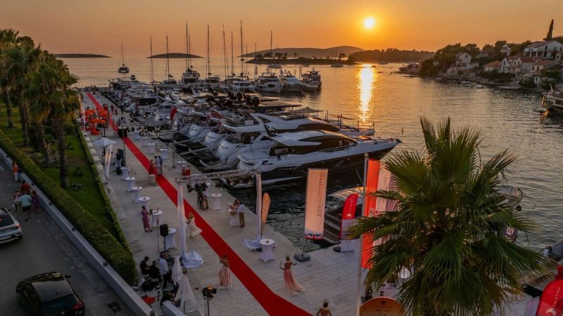 FOTO Luksuz uz more: Glamur, moda i vrhunska gastronomija obilježili Martinis Marchi Golden Sunset
