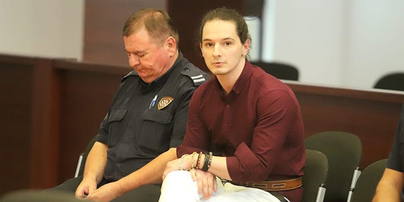 OBRANA ZA TROSTRUKO UBOJSTVO U VAROŠU 'Shvatio sam da sam božji čarobnjak, vojnik poslan na tajnu misiju'