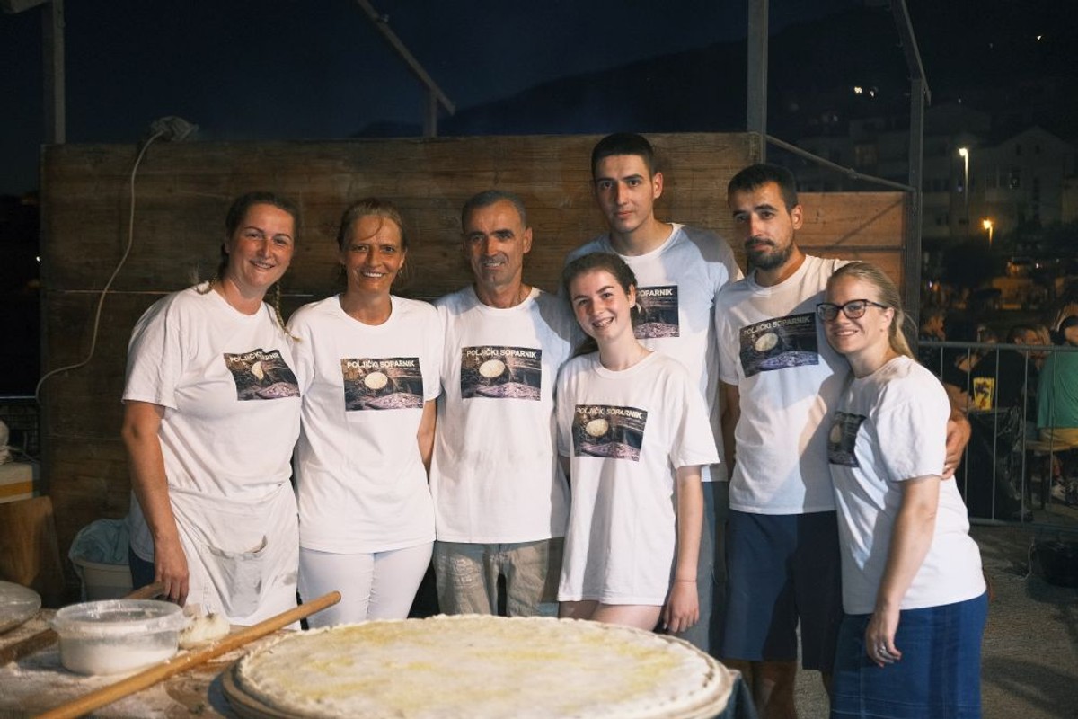 FOTO/VIDEO Najbolja meštrica o'soparnika je Franka Grlanović koja nam otkiva tajnu delicije koju sprema preko pet desetljeća