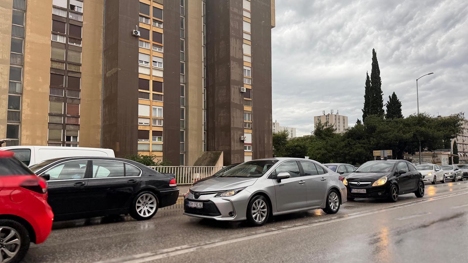 SVE U CRVENO Ogromne prometne gužve u Splitu