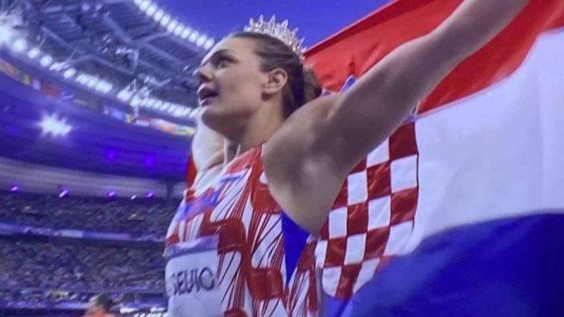 Emotivna poruka Sandre Elkasević: Ovo je jedna od najtežih stvari koje sam ikada morala učiniti