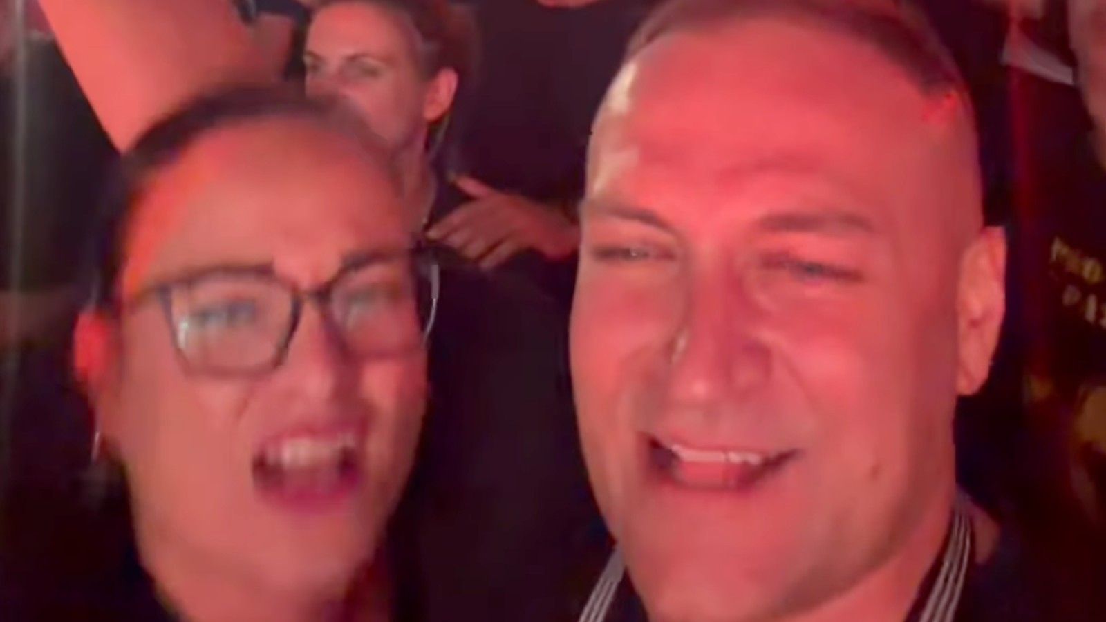 VIDEO Pogledajte kako Vlajčić pjeva Thompsonovu 'Kletvu kralja Zvonimira': 'Predugo nas prati ta nesretna navika...'